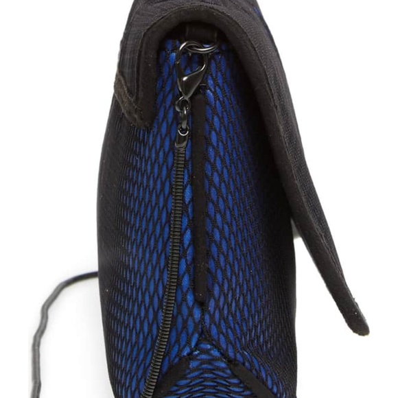 Steve Madden Cobalt Clutch - Picture 5 of 8